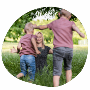 Obr. Laskavé pobyty Cvičení s dětmi laskave pobyty cvičení sesnsory play 1-3