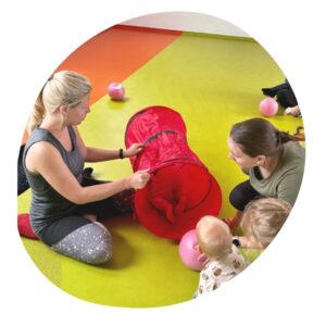 laskavé pobyty cvičení s dětmi sensory play